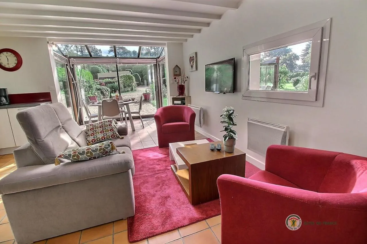Vakantiehuis At The Gite Du Bois Damore In A Quiet Area 2,5Km From The City - From The Sea Plourivo Frankrijk